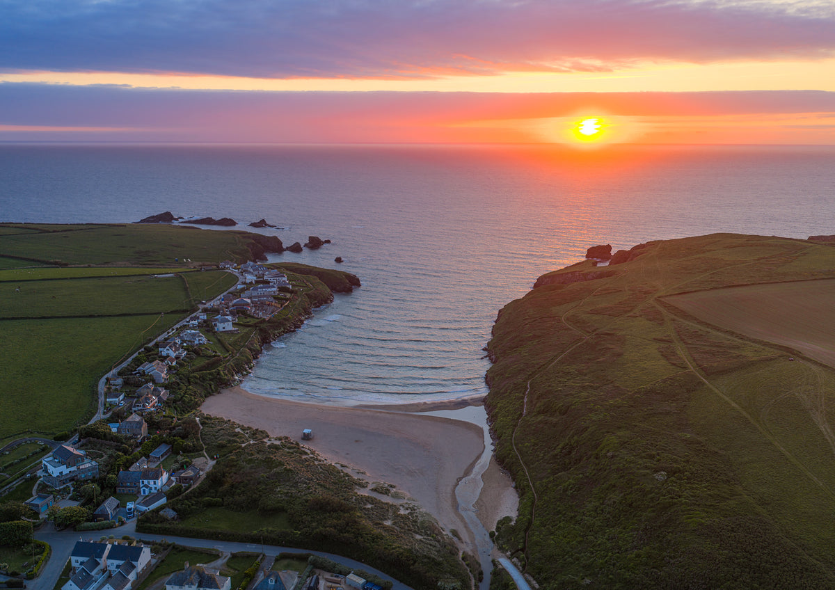 Porthcothan Bay — High Tide Sunset