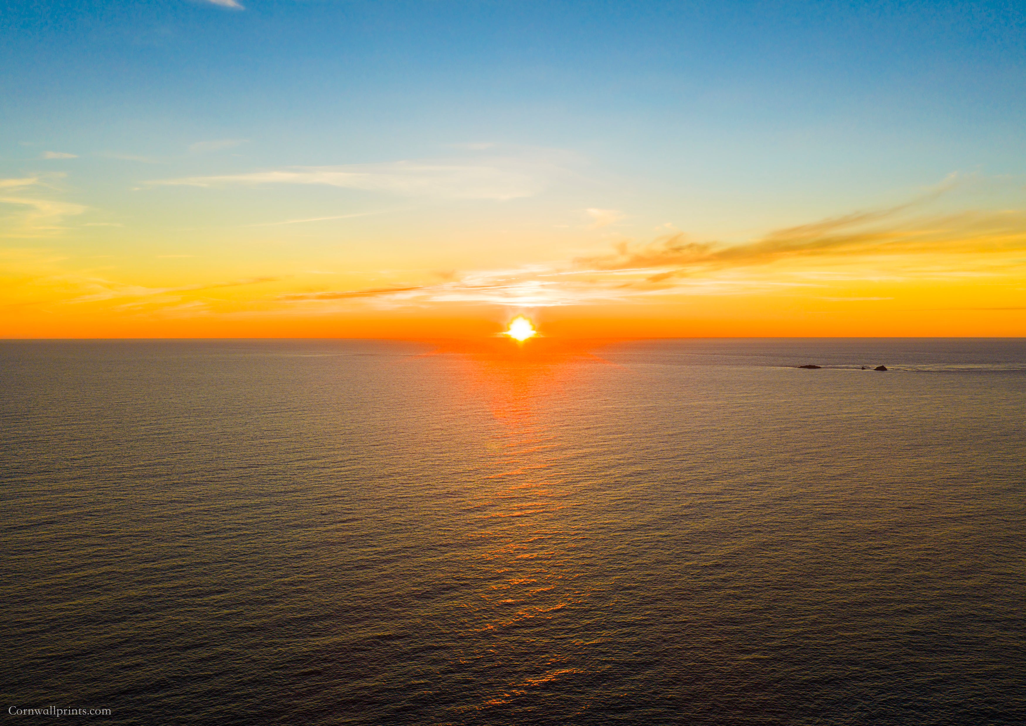 Porthcothan Bay — Sunset with The Quies